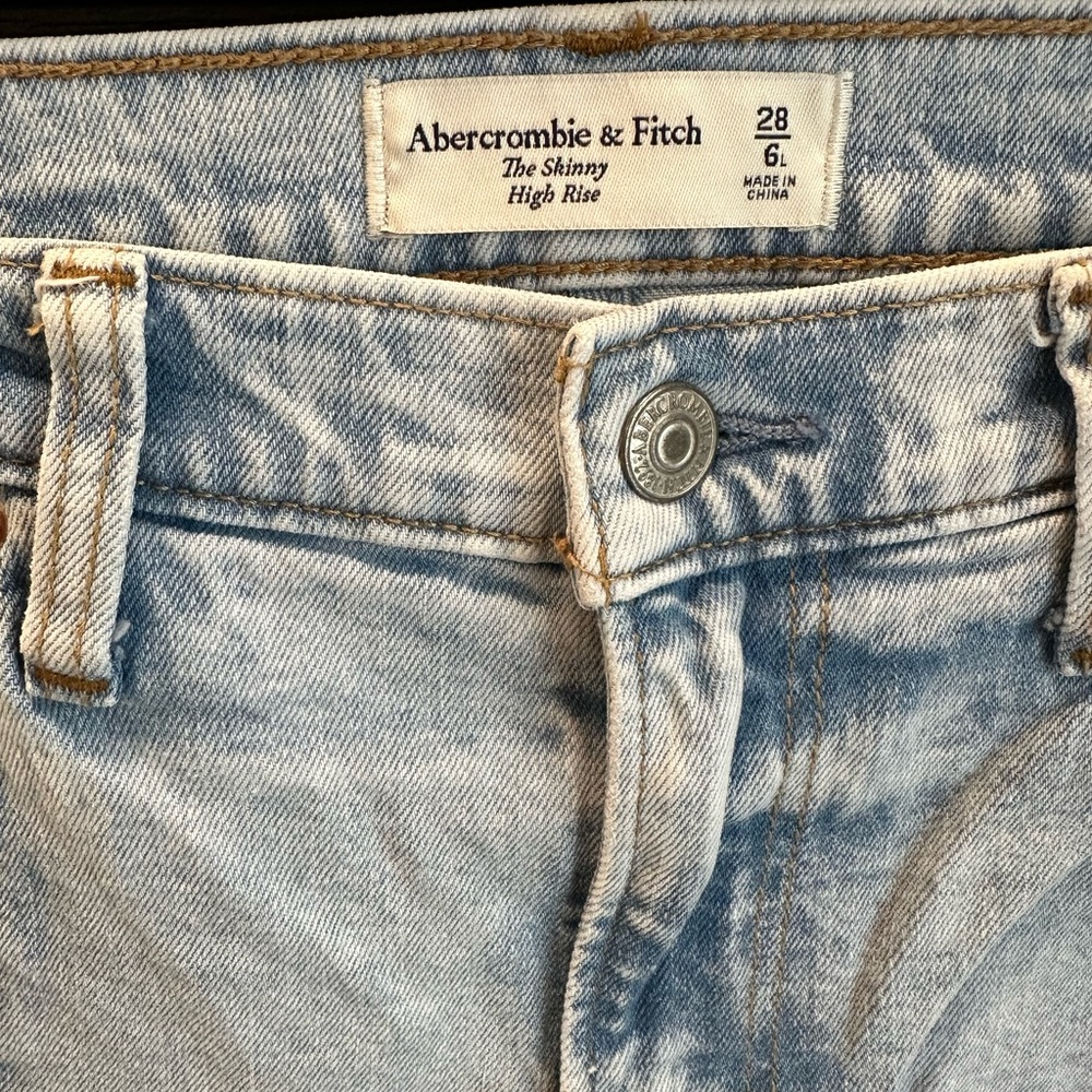 Abercrombie & Fitch “The skinny high rise” Light Blue Jeans - Picture 3 of 5